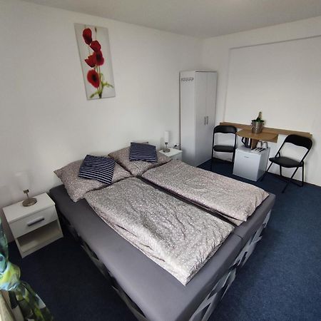 U Kremilka Hotel Jicin Bagian luar foto