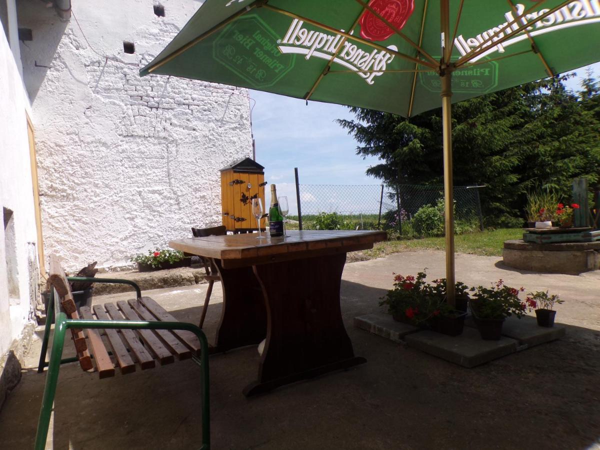 U Kremilka Hotel Jicin Bagian luar foto