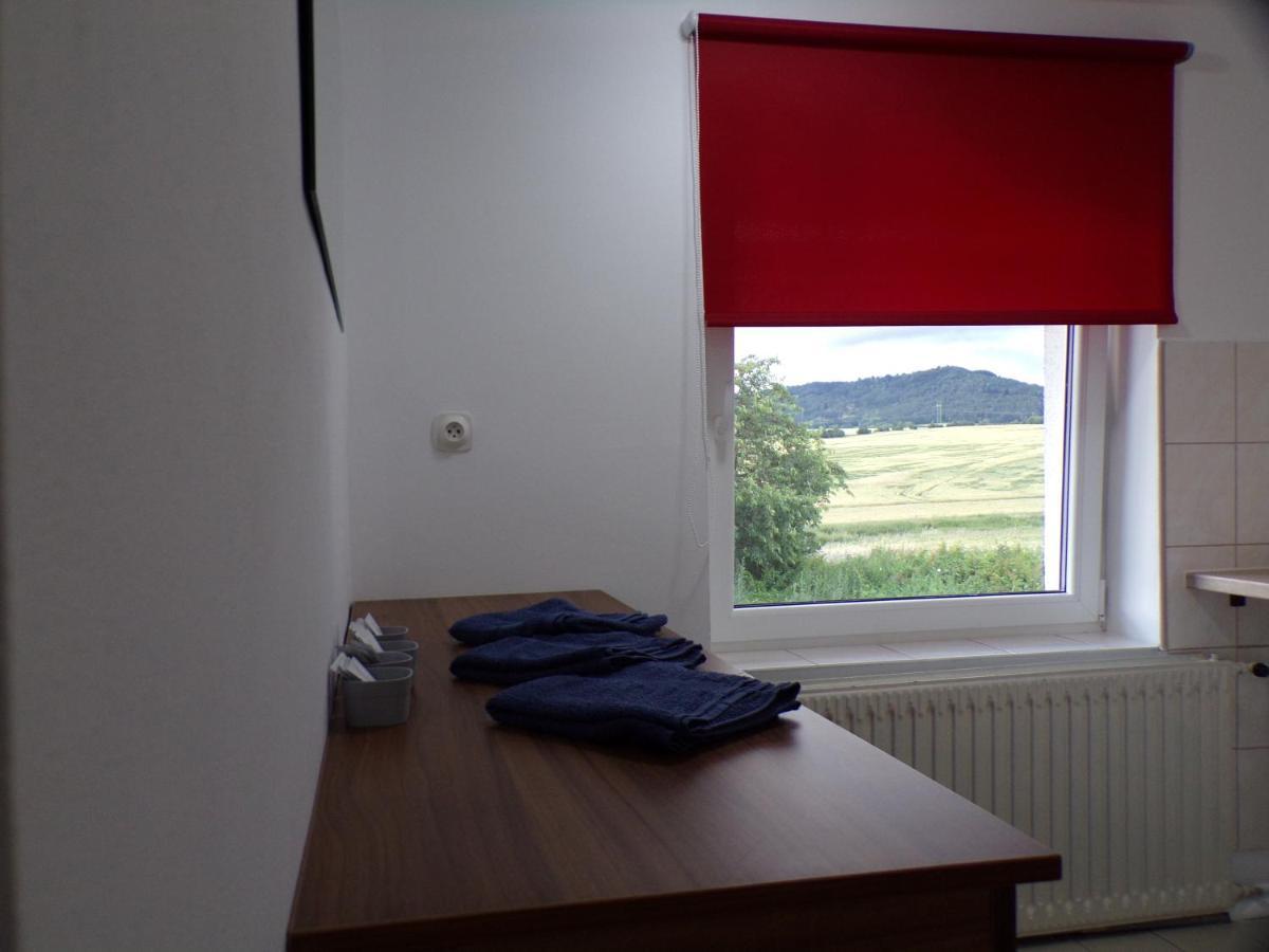 U Kremilka Hotel Jicin Bagian luar foto